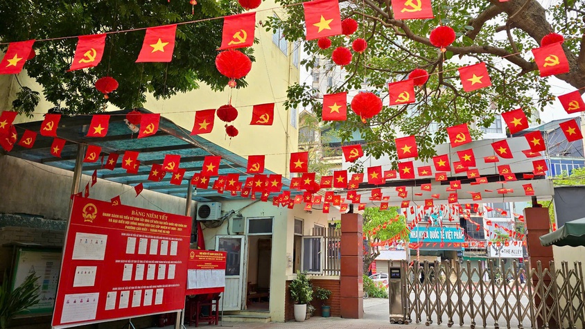 CẦU GIẤY RỰC RỠ SẮC CỜ, HƯỚNG TỚI NGÀY HỘI TOÀN DÂN