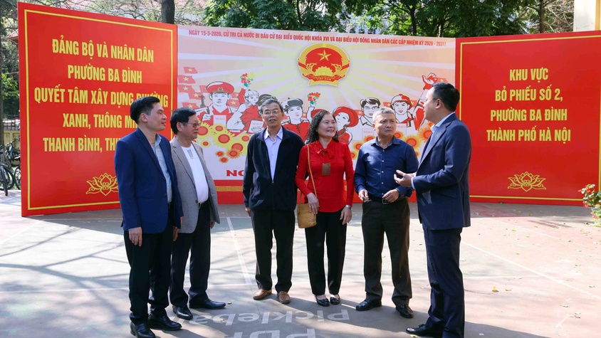 Phường Ba Đình rực rỡ cờ hoa, sẵn sàng cho Ngày hội lớn của toàn dân