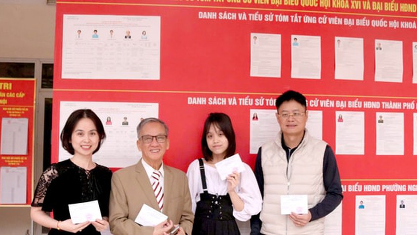 Lá phiếu gửi trọn niềm tin của cử tri phường Nghĩa Đô