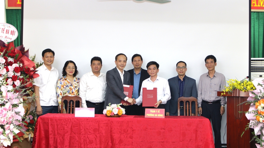 Lễ ký kết hỗ trợ chuyên môn giữ Trạm Y tế phường Hà Đông và Bệnh viện Y học cổ truyền Hà Đông