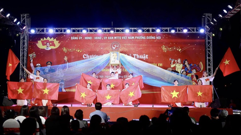 Phường Dương Nội tổ chức Chương trình nghệ thuật đặc sắc chào mừng thành công cuộc bầu cử đại biểu Quốc hội khóa XVI và HĐND các cấp nhiệm kỳ 2026-2031