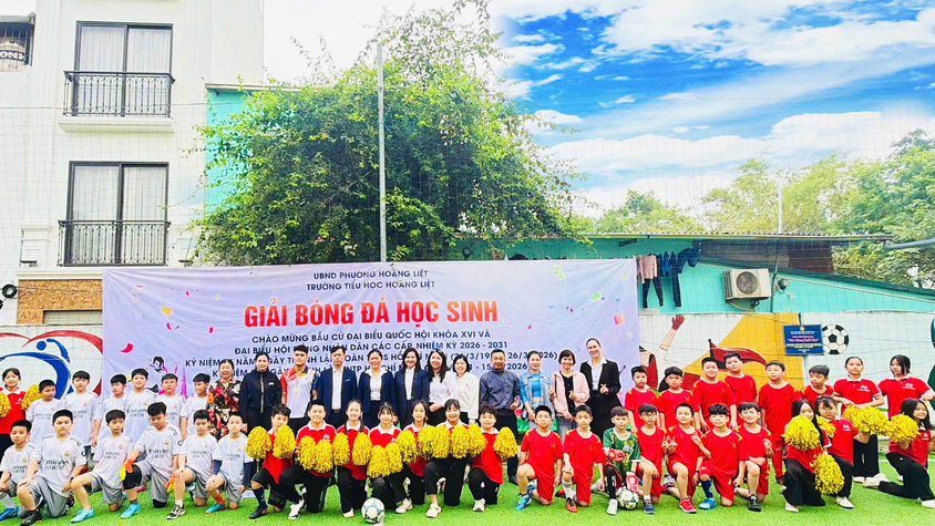 Sôi nổi giải bóng đá mini dành cho học sinh Khối 4, 5 Trường Tiểu học Hoàng Liệt hướng tới các ngày hội, kỷ niệm trong tháng Ba 