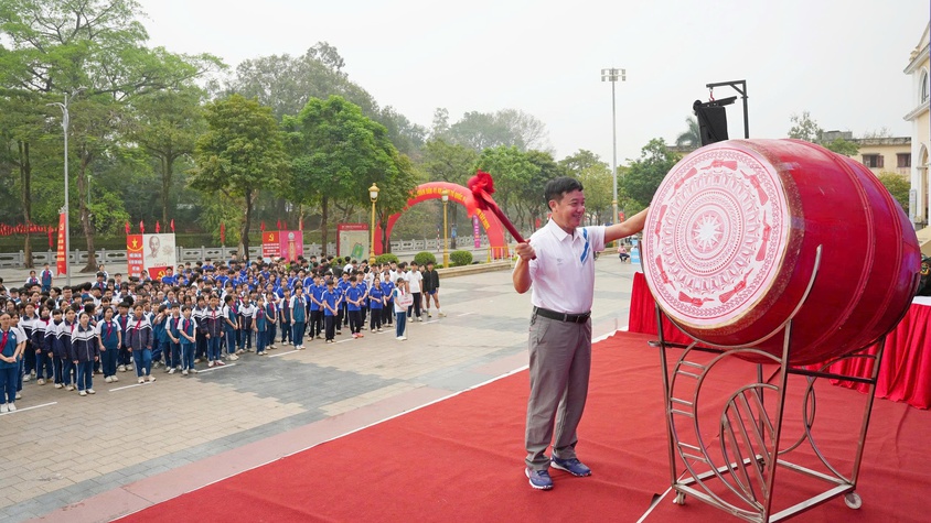 SƠN TÂY: HƠN 1.000 VẬN ĐỘNG VIÊN THAM GIA NGÀY CHẠY OLYMPIC VÌ SỨC KHỎE TOÀN DÂN- VÌ AN NINH TỔ QUỐC NĂM 2026