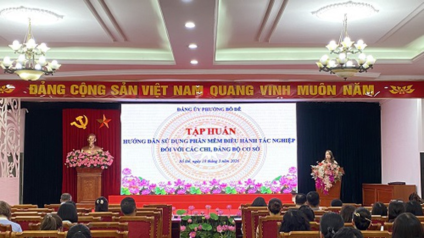 Phường Bồ Đề tổ chức Hội nghị tập huấn hướng dẫn sử dụng Hệ thống thông tin điều hành tác nghiệp cho các chi, đảng bộ cơ sở trực thuộc
