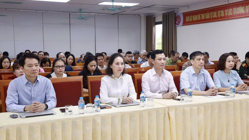 Phường Dương Nội tham dự trực tuyến Hội nghị quán triệt Nghị quyết số 02-NQ/TW của Bộ Chính trị về xây dựng và phát triển Thủ đô trong kỷ nguyên mới