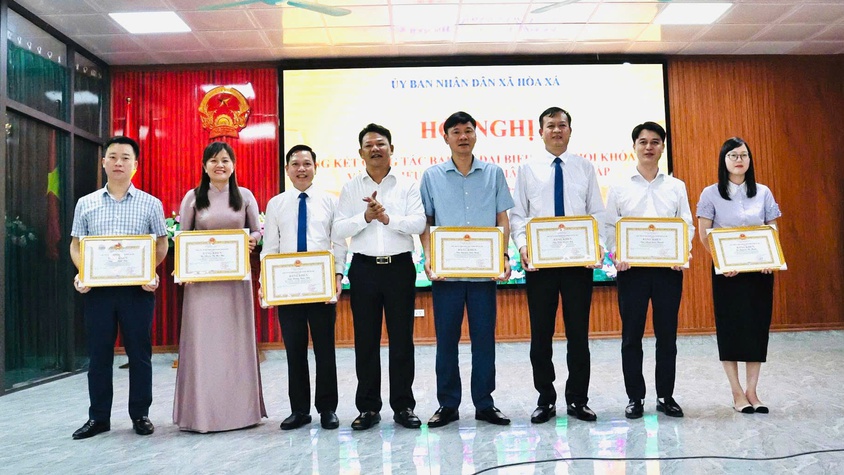 Hoà Xá tổng kết công tác bầu cử khen thưởng 103 tập thể, cá nhân