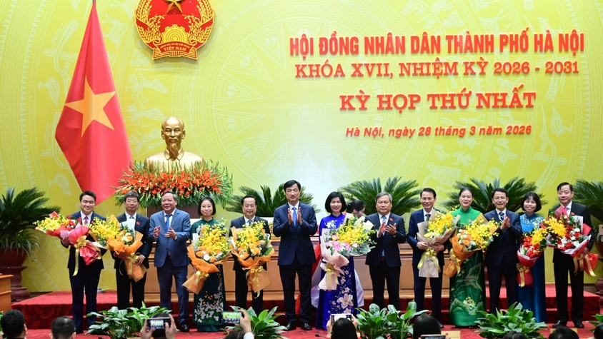 Đồng chí Phùng Thị Hồng Hà tiếp tục được bầu giữ chức vụ Chủ tịch HĐND thành phố Hà Nội khóa XVII