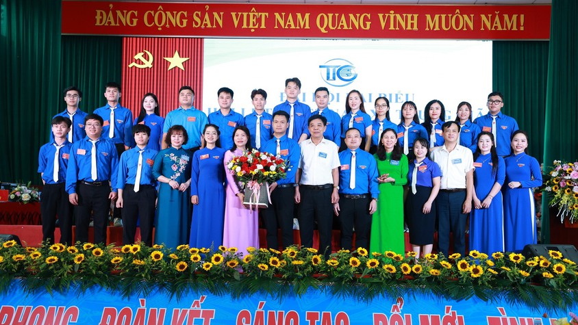 THANH NIÊN TRUNG GIÃ KHÁT VỌNG – TIÊN PHONG – ĐOÀN KẾT – SÁNG TẠO, XÂY DỰNG QUÊ HƯƠNG GIÀU ĐẸP, VĂN MINH