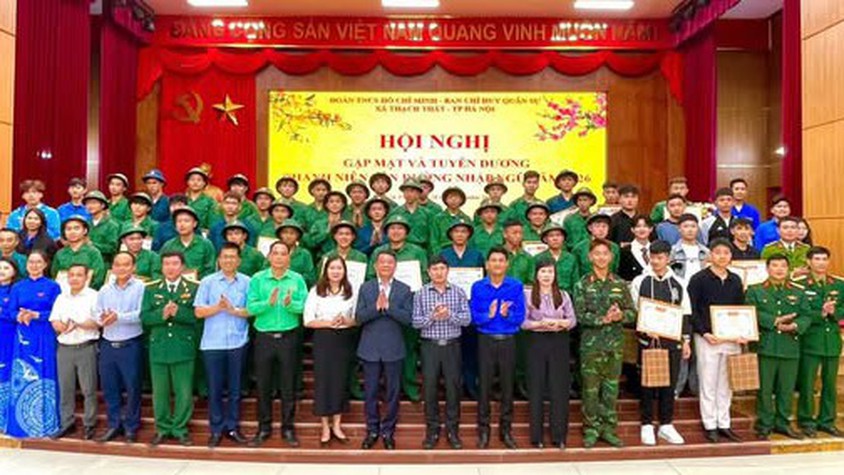 Thạch Thất: Gặp mặt và tuyên dương thanh niên lên đường nhập ngũ năm 2026