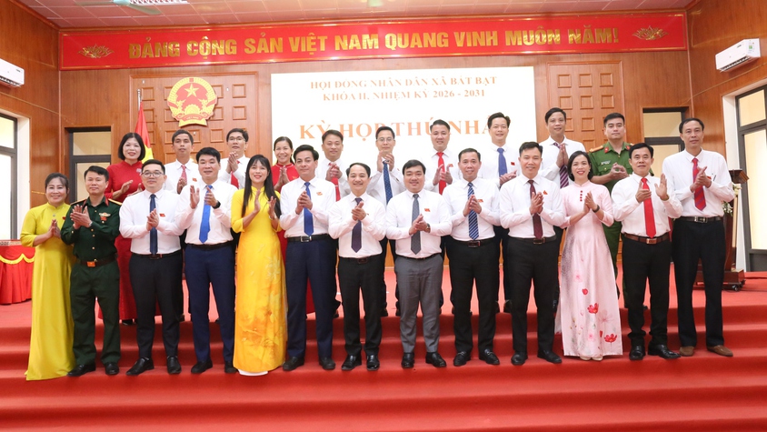 Kỳ họp thứ nhất HĐND xã Bất Bạt khóa II, nhiệm kỳ 2026-2031 thành công tốt đẹp