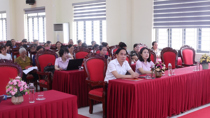 Hòa Phú: Tổ chức hội nghị tập huấn nghiệp vụ vay vốn tín dụng chính sách năm 2026