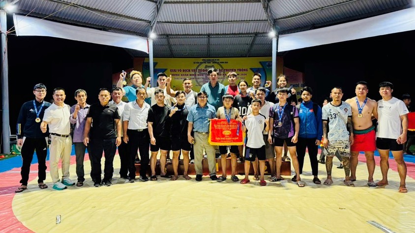 Xã Dương Hoà đạt giải Nhì toàn đoàn tại Giải vô địch vật dân tộc, vật tự do truyền thống mừng xuân Bính Ngọ thành phố Hà Nội năm 2026 