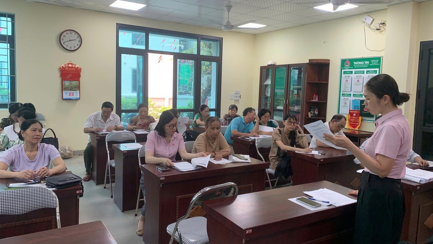 TẬP HUẤN NÂNG CAO NĂNG LỰC VÀ CHẤT LƯỢNG HOẠT ĐỘNG CHO CÁC TỔ TRƯỞNG TỔ TIẾT KIỆM VÀ VAY VỐN PHƯỜNG KIM LIÊN