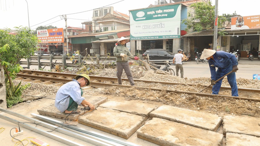 Đại Xuyên quyết liệt xóa bỏ các lối đi tự mở qua đường sắt,đảm bảo an toàn giao thông