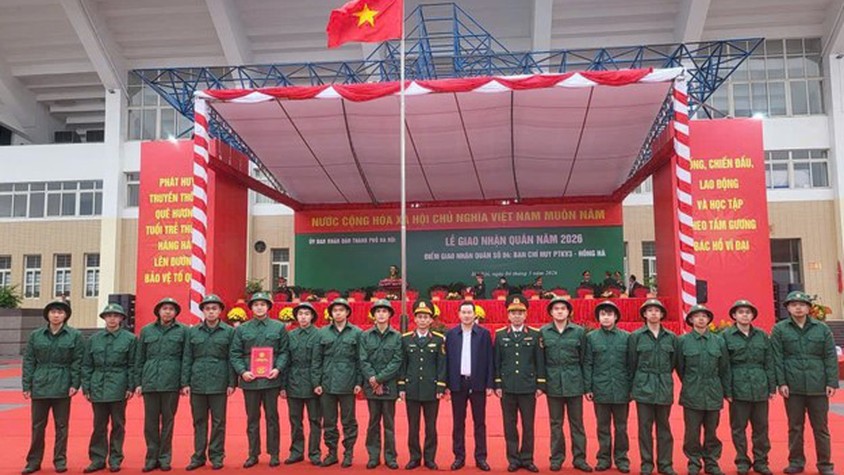 CÔNG DÂN PHƯỜNG GIẢNG VÕ TẠI LỄ GIAO NHẬN QUÂN NĂM 2026