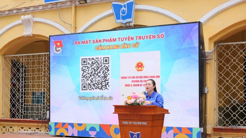 “Cẩm nang bầu cử” hỗ trợ cử tri phường Ba Đình