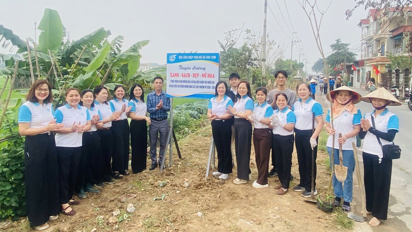 Hội LHPN xã Sóc Sơn tổ chức gắn biển công trình tuyến đường xanh sạch đẹp nở hoa. Chào mừng bầu cử ĐB Quốc hội khóa XVI và đại biểu HĐND các cấp nhiệm kỳ 2026-2031.