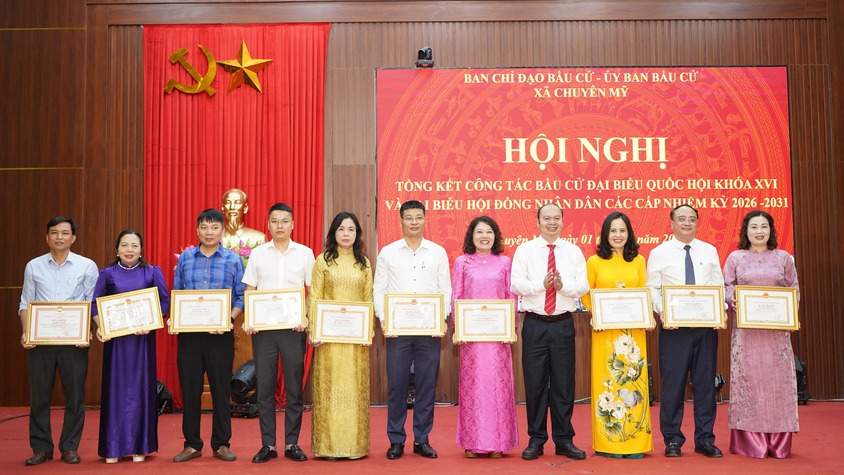 Chuyên Mỹ có 8 tập thể, 12 cá nhân được nhận Bằng khen cấp thành phố và nhiều tập thể, cá nhân được khen thưởng cấp xã trong công tác bầu cử