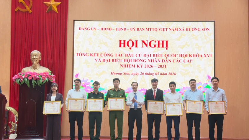 Tổng kết công tác bầu cử: Xã Hương Sơn biểu dương 166 tập thể, cá nhân tiêu biểu