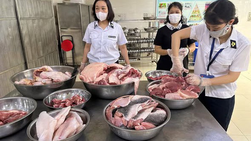 PHƯỜNG KIM LIÊN SIẾT CHẶT AN TOÀN THỰC PHẨM BẾP ĂN TRƯỜNG HỌC