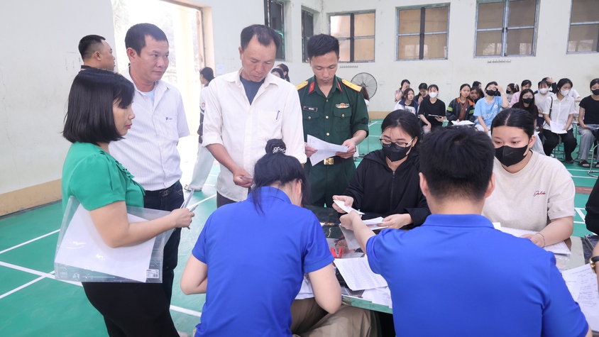 Xã Hòa Phú tổ chức đăng ký nghĩa vụ quân sự lần đầu đối với nam công dân đủ 17 tuổi; đăng ký nữ dân quân tự vệ năm 2026