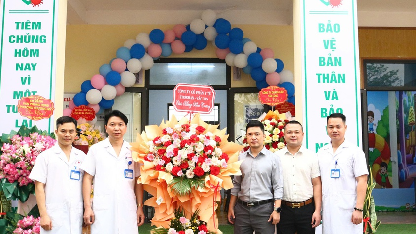 Trạm Y tế xã Hoà Phú khai trương Phòng tiêm chủng dịch vụ