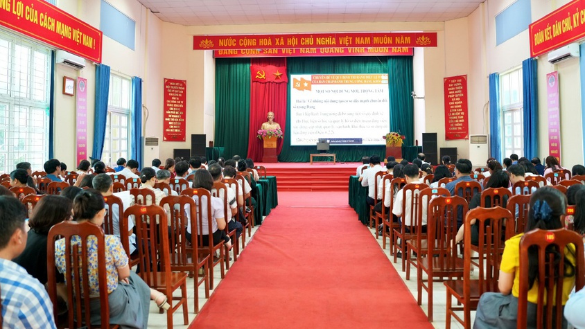 Xã Sơn Đồng tiếp sóng Hội nghị toàn quốc nghiên cứu, học tập, quán triệt, triển khai thực hiện Nghị quyết Hội nghị lần thứ hai Ban Chấp hành Trung ương Đảng khóa XIV