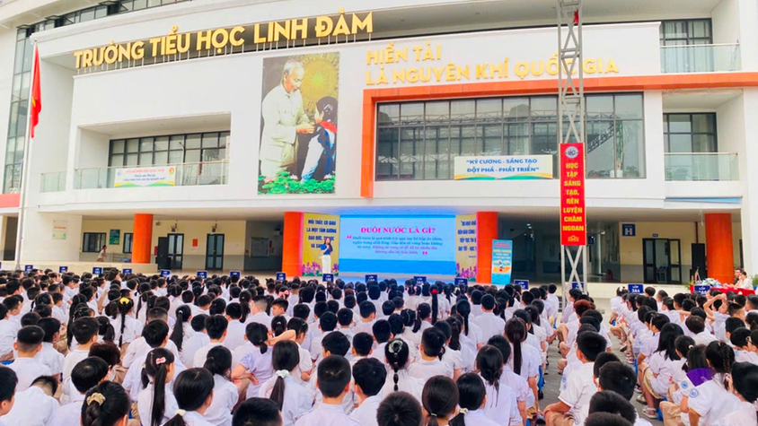 Trường tiểu học Linh Đàm tổ chức chương trình “Tuyên truyền phòng chống đuối nước dành cho trẻ em”. 