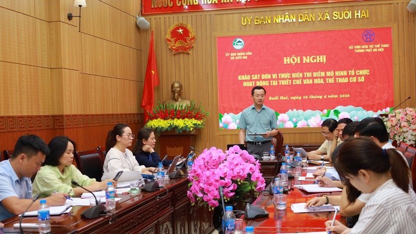 Đoàn khảo sát của Sở Văn hóa và Thể thao Hà Nội làm việc tại xã Suối Hai về thí điểm mô hình tổ chức hoạt động tại thiết chế văn hóa, thể thao cơ sở