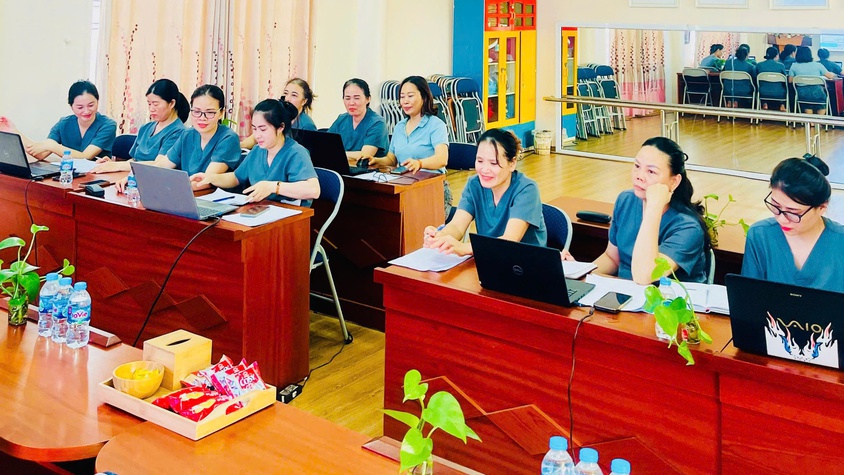 TRƯỜNG MẦM NON THỊNH LIỆT BỒI DƯỠNG CHUYÊN MÔN NUÔI DƯỠNG TÍNH KHẨU PHẦN ĂN CHO TRẺ