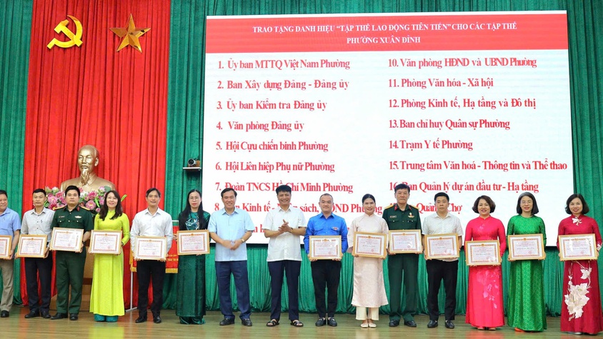 Xuân Đỉnh biểu dương phong trào thi đua năm 2025, khẳng định những kết quả nổi bật trên các lĩnh vực