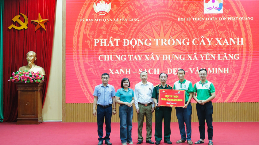 YÊN LÃNG PHÁT ĐỘNG TRỒNG CÂY XANH CHUNG TAY XÂY DỰNG XÃ “ XANH – SẠCH – ĐẸP – VĂN MINH”