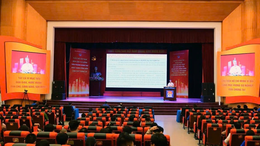 Thanh niên xã Phú Nghĩa tham dự Hội nghị trực tuyến toàn quốc nghiên cứu, học tập, quán triệt Nghị quyết Đại hội XIV của Đảng