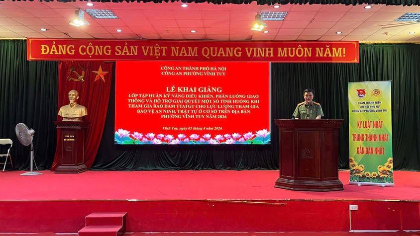 Lễ khai giảng lớp tập huấn kỹ năng điều khiển, phân luồng giao thông và hỗ trợ xử lý các tình huống trong quá trình tham gia bảo đảm trật tự, an toàn giao thông