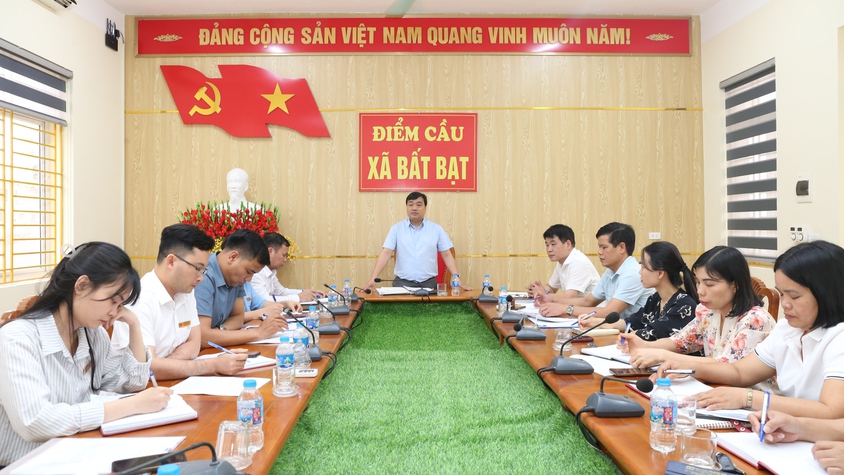 Thường trực UBND xã Bất Bạt làm việc với Trung tâm Dịch vụ Tổng hợp xã về các nhiệm vụ trọng tâm năm 2026