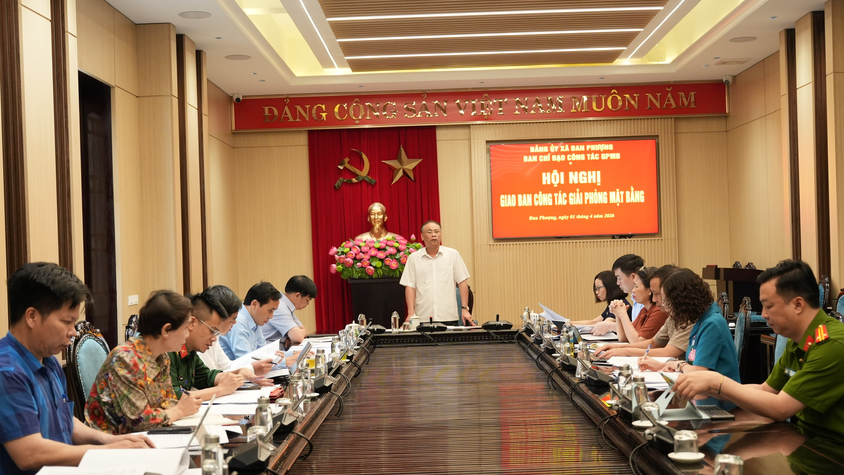 Đảng uỷ xã Đan Phượng giao ban công tác giải phóng mặt bằng