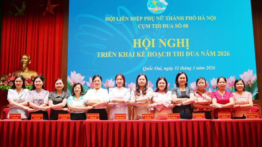 Hội Liên hiệp Phụ nữ xã Xuân Mai ký giao ước thi đua tại cụm thi đua số 8 Hội Liên hiệp Phụ nữ thành phố Hà Nội