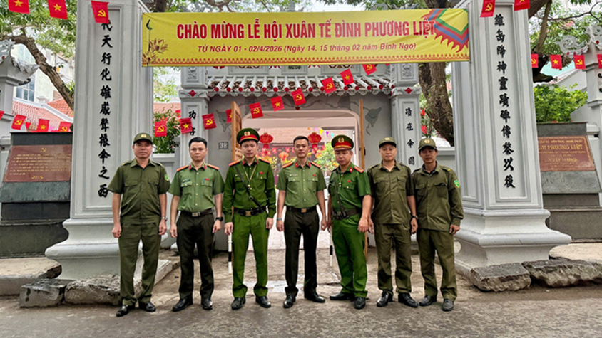 Công an phường Phương Liệt triển khai lực lượng thực hiện có hiệu quả phương án đảm bảo ANTT Lễ hội Xuân tế Đình Phương Liệt năm 2026.