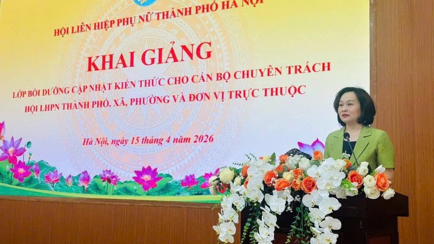 CÁN BỘ THƯỜNG TRỰC HỘI LHPN PHƯỜNG VĂN MIẾU – QUỐC TỬ GIÁM THAM GIA LỚP BỒI DƯỠNG KIẾN THỨC MỚI NĂM 2026