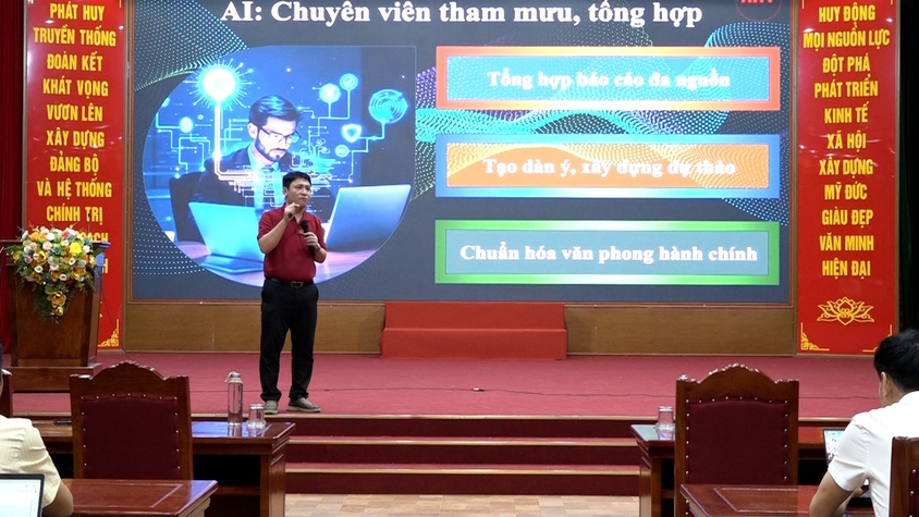 Xã Mỹ Đức nâng cao kỹ năng ứng dụng công nghệ trí tuệ nhân tạo (AI) trong hoạt động công vụ