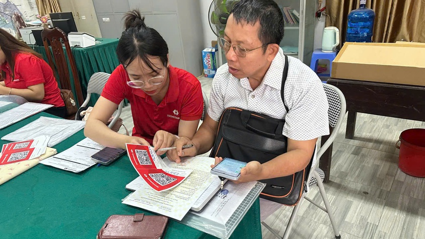 Phú Nghĩa: Thuế cơ sở 21 phối hợp với Ngân hàng TMCP Kỹ Thương Việt Nam (Techcombank)  tuyên truyền, hỗ trợ hộ kinh doanh tuân thủ pháp luật thuế