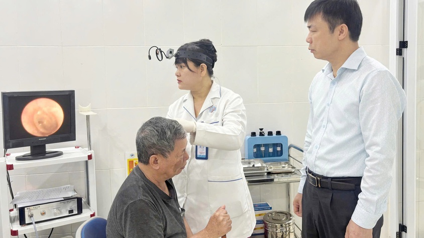 Trạm Y tế xã Sóc Sơn chung tay chăm sóc sức khỏe người khuyết tật