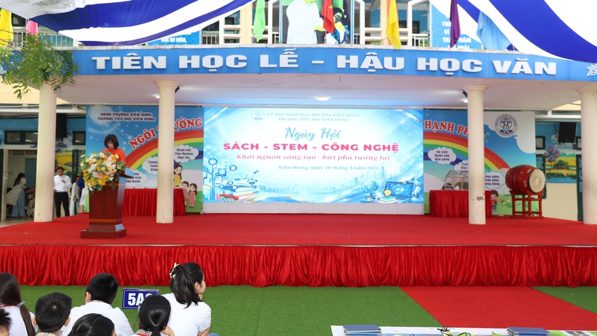 “Lan tỏa văn hóa đọc - Kết nối tri thức - Phát triển xã hội học tập”