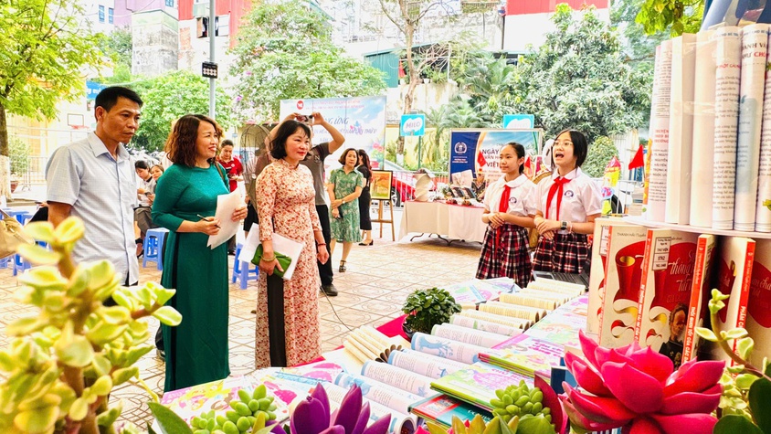 Khơi nguồn tri thức, thắp lửa đam mê đọc sách tại Ba Đình