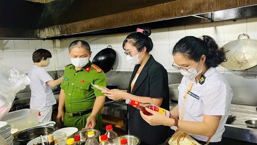 PHƯỜNG PHƯƠNG LIỆT SIẾT CHẶT KIỂM TRA TRONG “THÁNG HÀNH ĐỘNG VÌ AN TOÀN THỰC PHẨM NĂM 2026”