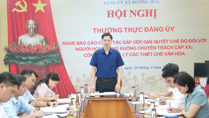 Thường trực Đảng uỷ xã nghe báo cáo một số nội dung trọng tâm