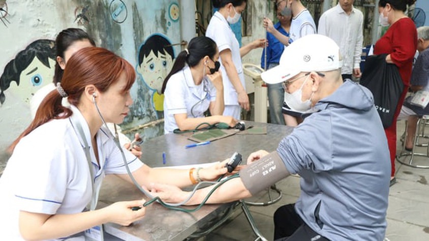 Phường Phú Diễn đẩy mạnh các hoạt động chăm sóc sức khỏe nhân dân