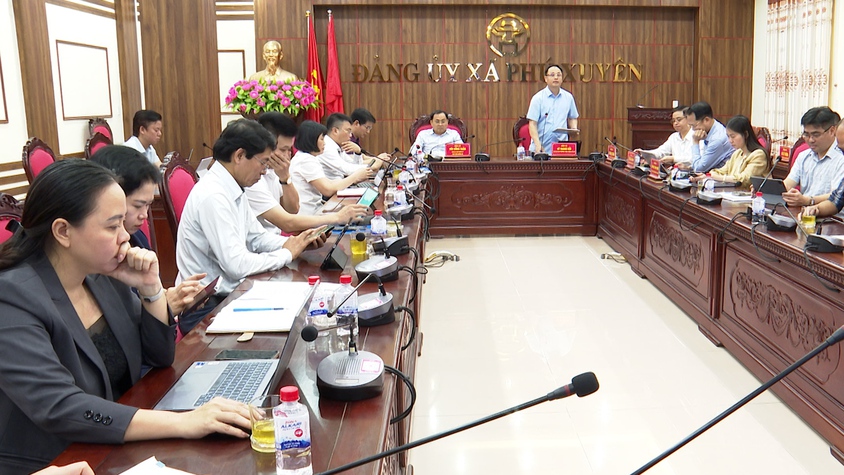 Xã Phú xuyên tổ chức hội nghị quán triệt, triển khai các văn bản, nghị quyết quan trọng.