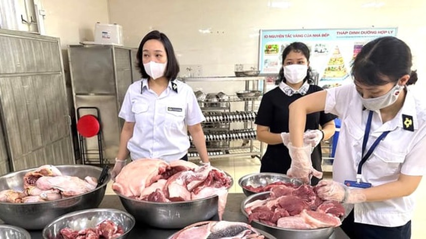 Phường Kim Liên siết chặt quản lý, xử phạt vi phạm về an toàn thực phẩm