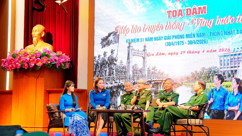 Xã Gia Lâm tổ chức tọa đàm “Tiếp lửa truyền thống - Vững bước tương lai”